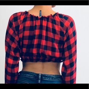 Long sleeve crop top